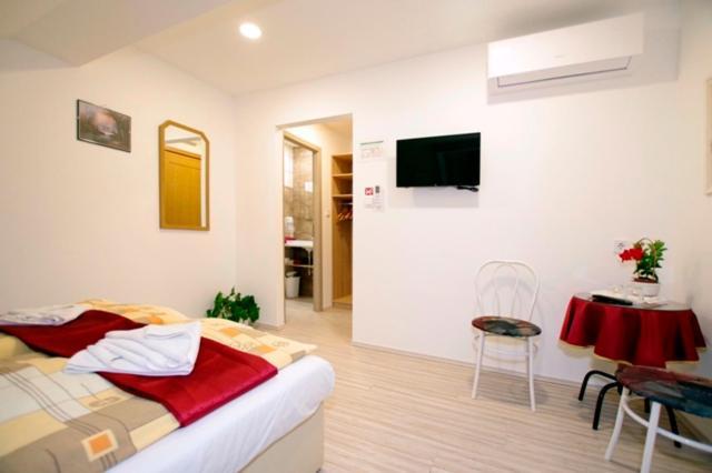 Feher Hajo Panzio Es Vendeglo Gyor Ngoại thất bức ảnh