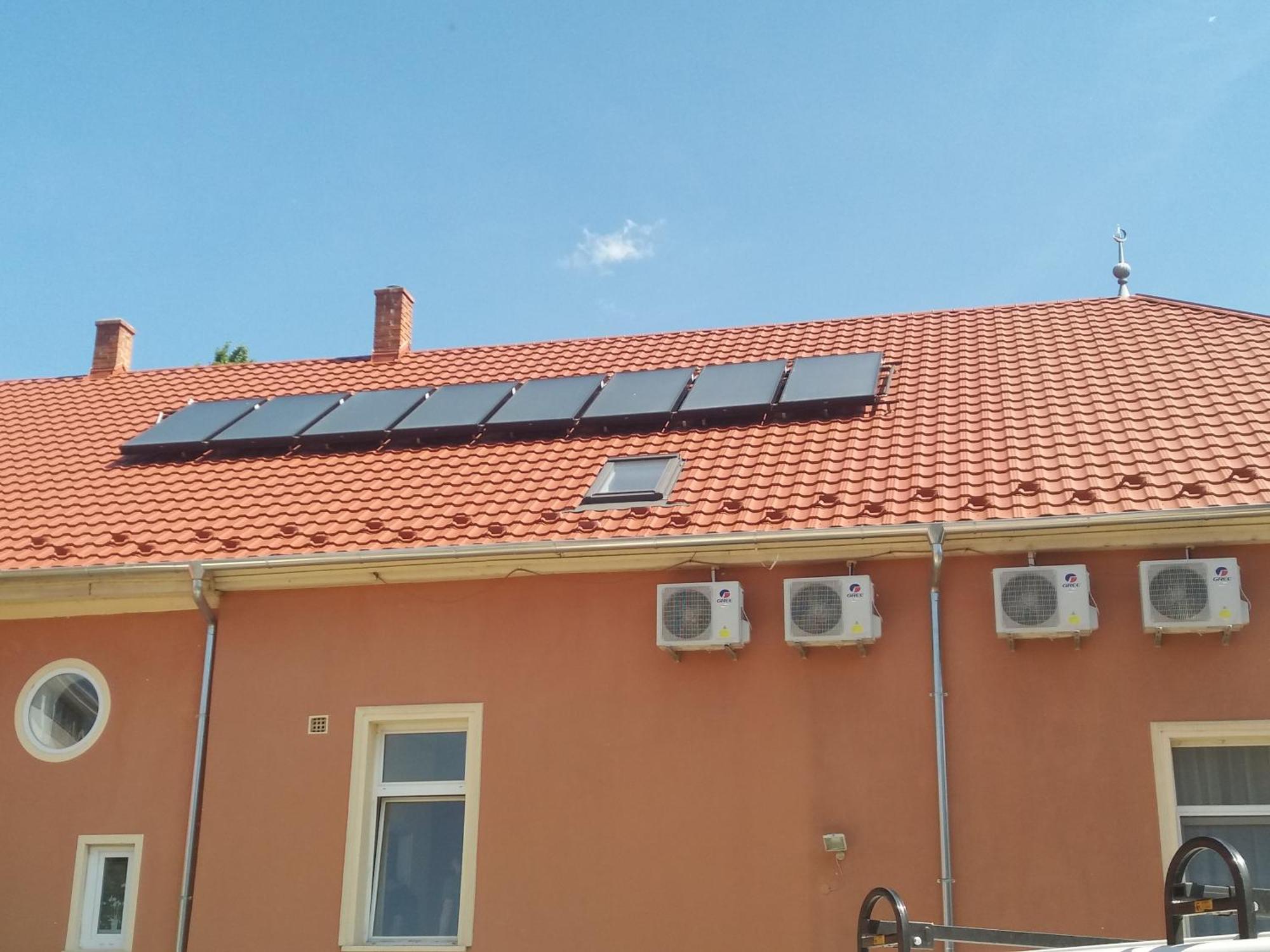 Feher Hajo Panzio Es Vendeglo Gyor Ngoại thất bức ảnh